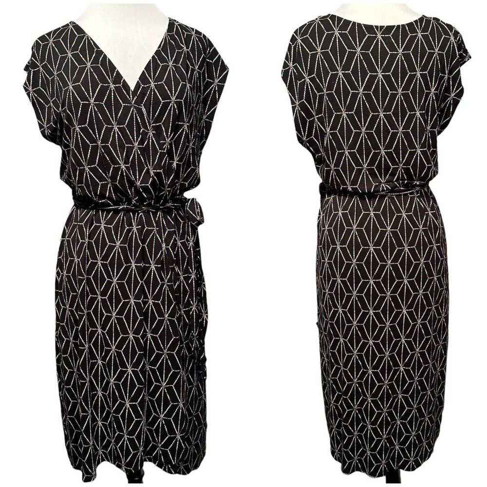 Ava & Viv Black Geometric Midi Dress